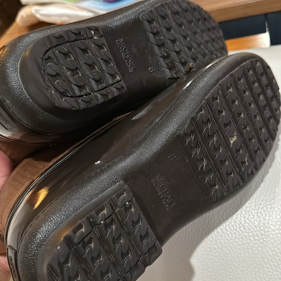 Michael Kors duck boots 🥾 leather upper and rubber sole - Picture 8 of 12